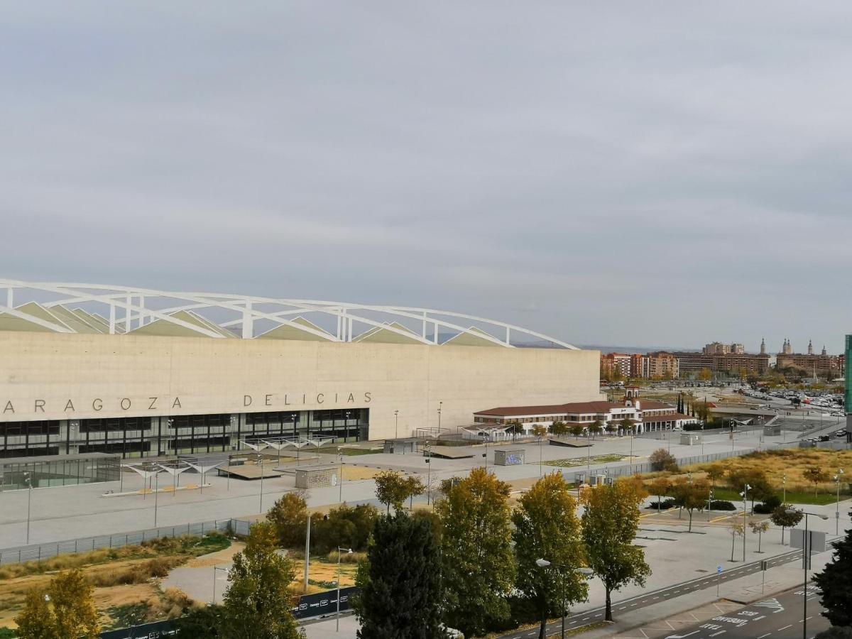 La Parada De La Estacion Con Parking 萨拉戈萨 外观 照片